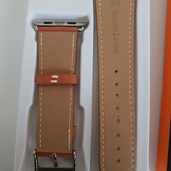 10/$20 Marge Plus 42mm-44mm Leather Apple Watch Strap - Picture 2 of 2